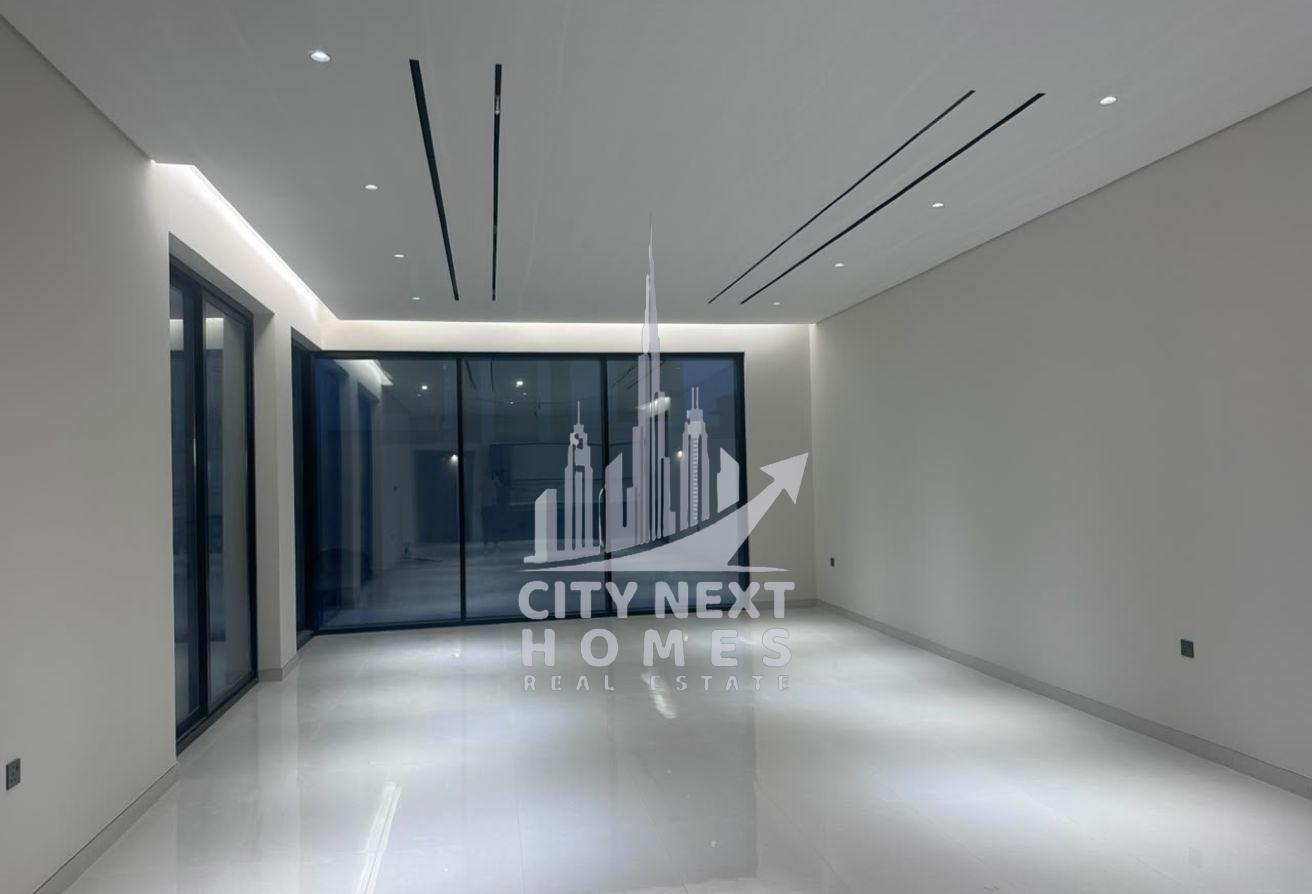 Brand New 5BR Villa with Elevator | Wadi Al Amardi photo 6