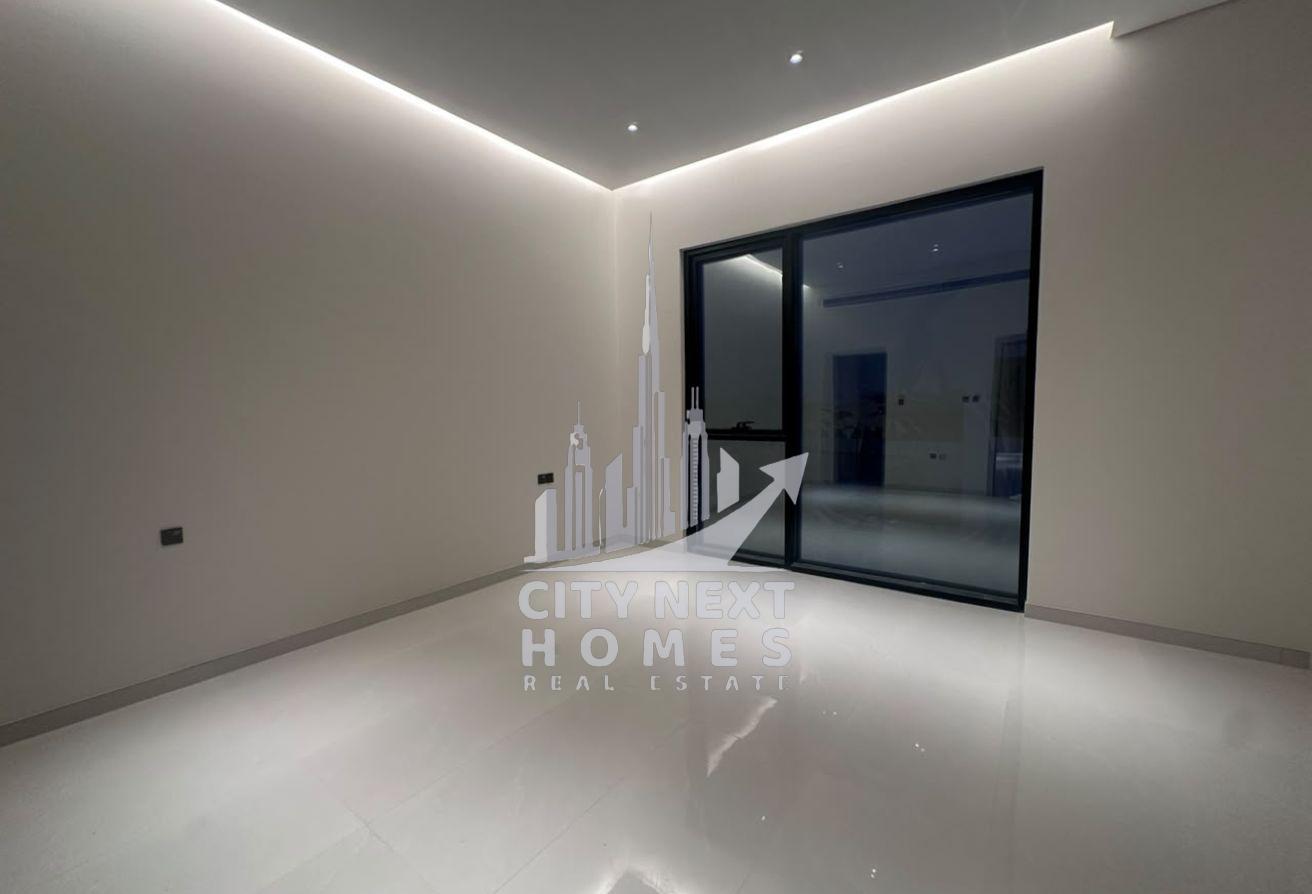 Brand New 5BR Villa with Elevator | Wadi Al Amardi photo 7