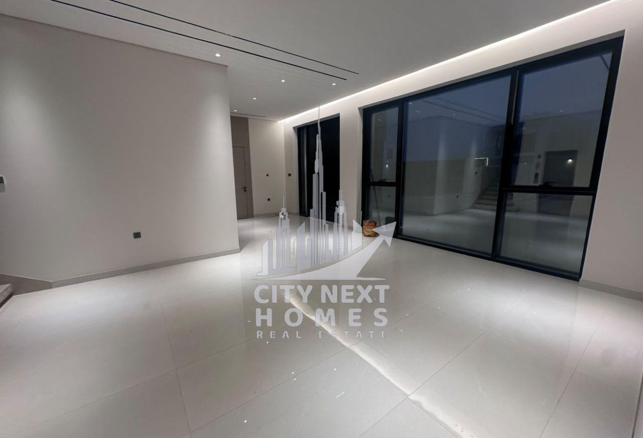Brand New 5BR Villa with Elevator | Wadi Al Amardi photo 3