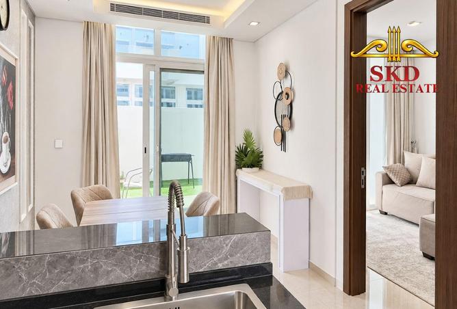 Fully Furnished 4BR | Next to Corner | Large Plot photo 2