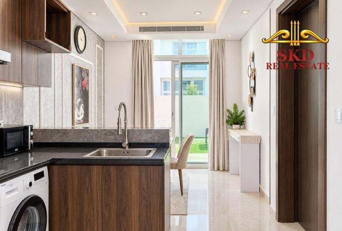 Fully Furnished 4BR | Next to Corner | Large Plot photo 3