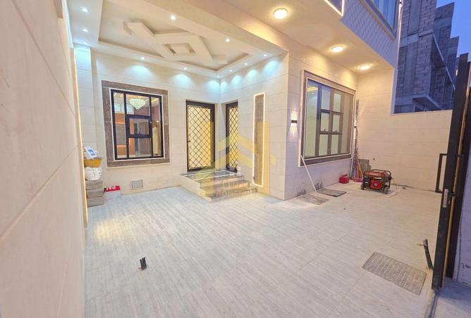 77403113 - Property Image 3