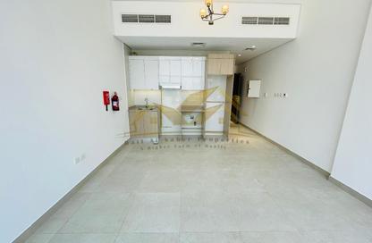 Apartment - Studio - 1 for rent in Jumeirah Garden City - Al Satwa - Dubai Apartment - Studio - 1 for rent in Jumeirah Garden City - Al Satwa - Dubai