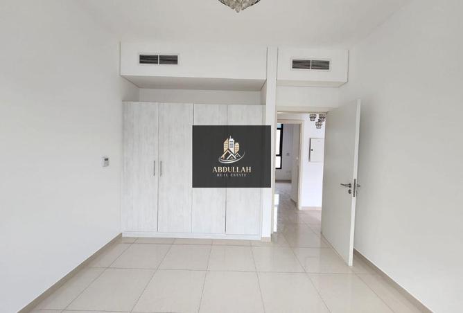 71128386 - Property Image 3