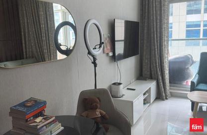 Apartment - Studio - 1 Bathroom for sale in Bay's Edge - Business Bay - Dubai