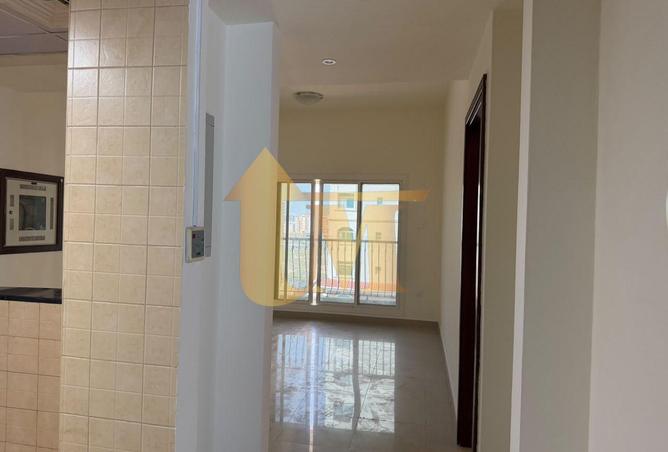 Spacious 1 Bedroom | 2 Bathrooms | Dual Balconies photo 3