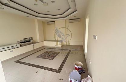 Shop - Studio for rent in Al Qulaya'ah - Al Sharq - Sharjah Shop - Studio for rent in Al Qulaya'ah - Al Sharq - Sharjah