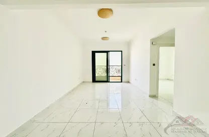 Apartment - 2 Bedrooms - 3 Bathrooms for rent in Muwaileh 29 Building - Muwaileh - Sharjah