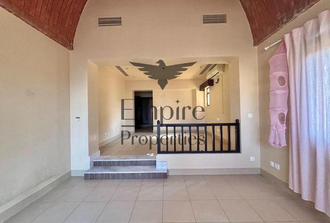 144612928 - Property Image 3