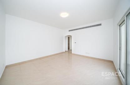 Villa - 4 Bedrooms - 3 Bathrooms for rent in Meadows 3 - Meadows - Dubai Villa - 4 Bedrooms - 3 Bathrooms for rent in Meadows 3 - Meadows - Dubai