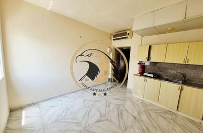 Apartment - Studio - 1 for rent in Fire Station Road - Muwaileh - Sharjah