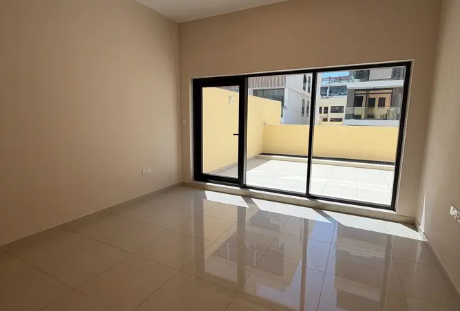 98268900 - Property Image 3