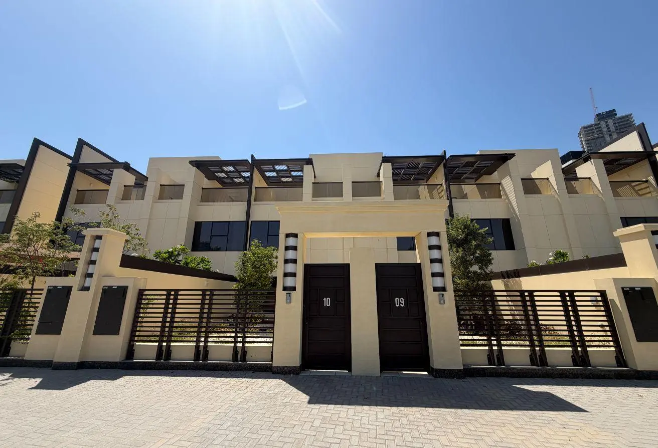 98268900 - Property Main Image