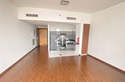 Apartment - Studio - 1 Bathroom for rent in Binghatti Pearls - Dubai Silicon Oasis - Dubai