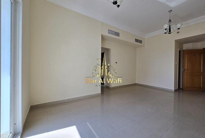 56573205 - صورة العقار 2