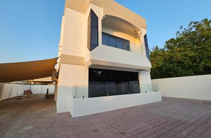 Villa - 4 Bedrooms - 6 Bathrooms for rent in Umm Suqeim 2 Villas - Umm Suqeim 2 - Umm Suqeim - Dubai