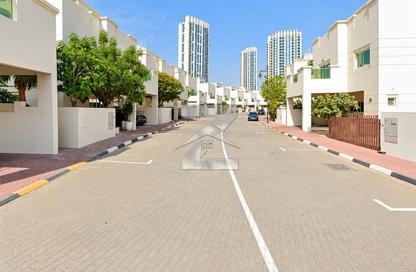 فيلا - 4 - 6 للايجار في فلل دائرة النخيل - قرية جميرا الدائرية - دبي