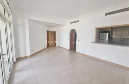 Apartment - 2 Bedrooms - 3 Bathrooms for rent in Abu Keibal - Shoreline Apartments - Palm Jumeirah - Dubai