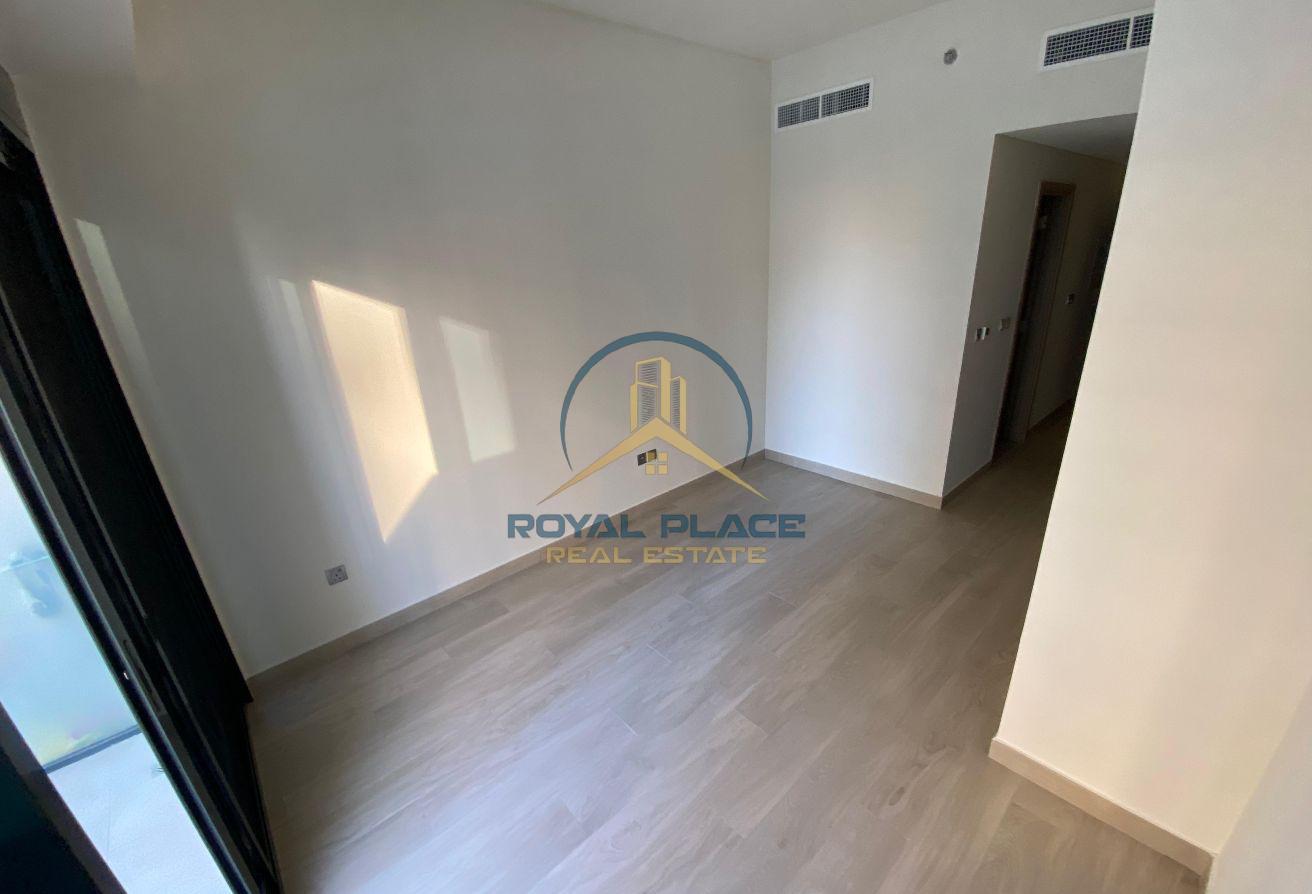 UNFURNISHED | VACANT | COMMUNITY VIEW photo 12