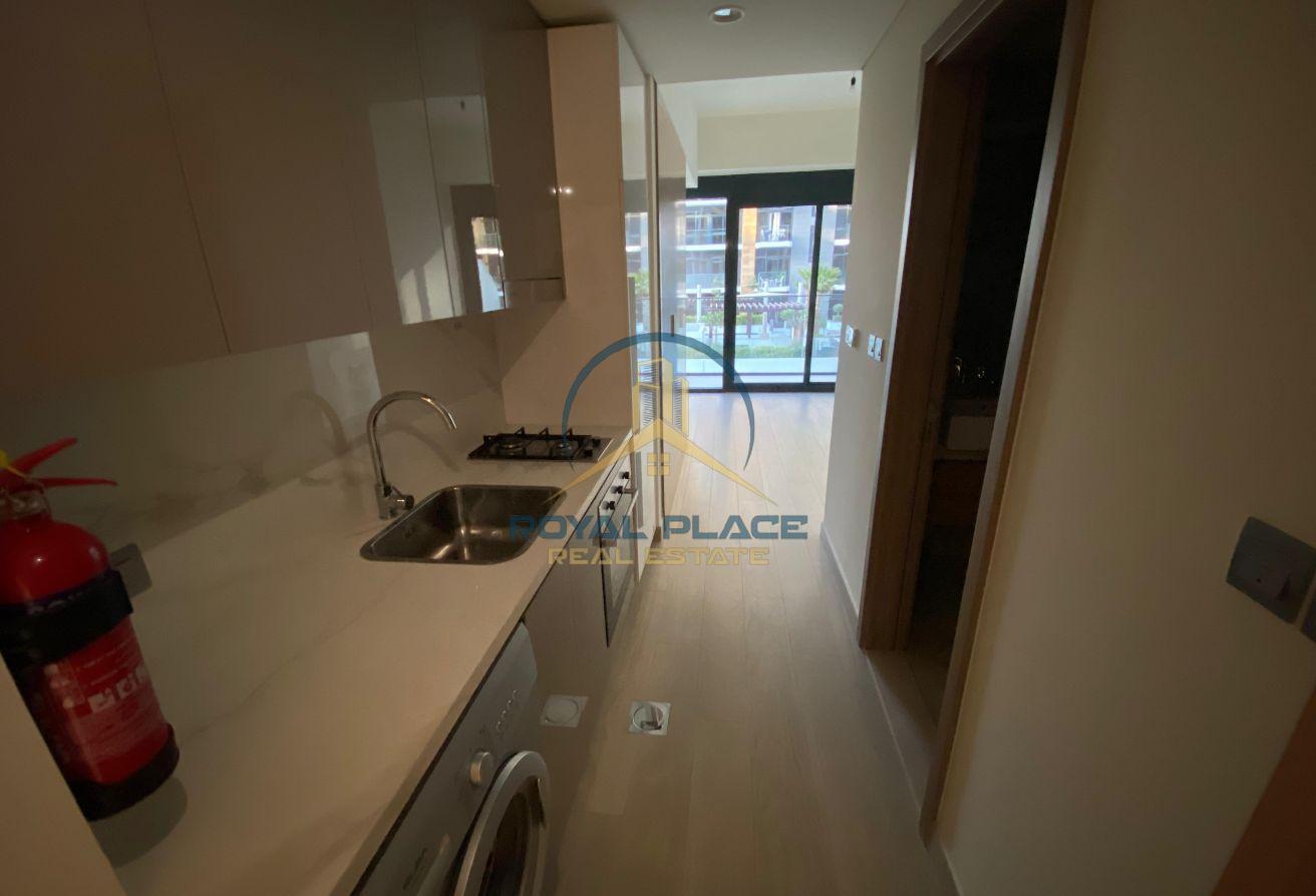 UNFURNISHED | VACANT | COMMUNITY VIEW photo 11