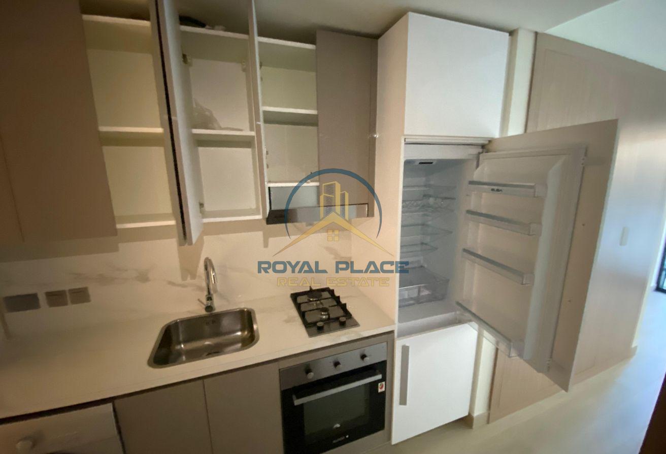 UNFURNISHED | VACANT | COMMUNITY VIEW photo 10