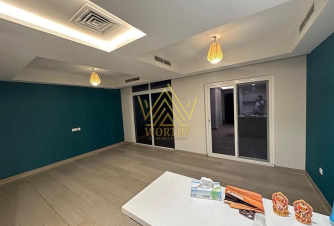 98271433 - Property Main Image