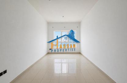 Apartment - 1 Bedroom - 2 Bathrooms for rent in Palm Tower 3 - Palm Towers - Al Majaz - Sharjah