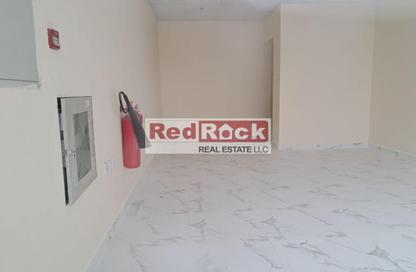 Shop - Studio - 1 Bathroom for rent in Al Sajaa Industrial - Al Sajaa - Sharjah