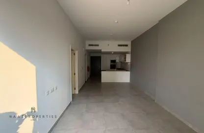 شقة - غرفة نوم - 2 حمامات للبيع في لوكي 1 ريزيدينس - الضاحية 13 - قرية جميرا الدائرية - دبي