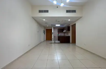 شقة - غرفة نوم - 2 حمامات للايجار في سندس ليلي - مجمع دبي ريزيدنس - دبي لاند - دبي