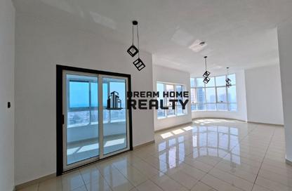 Apartment - 2 - 3 for rent in Palm Tower 3 - Palm Towers - Al Majaz - Sharjah Apartment - 2 - 3 for rent in Palm Tower 3 - Palm Towers - Al Majaz - Sharjah