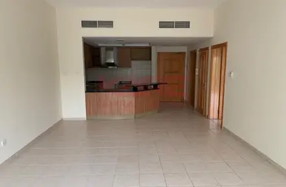 شقة - غرفة نوم - 2 حمامات للبيع في مبنى 187 - طراز مغولي - ديسكفري جاردنز - دبي