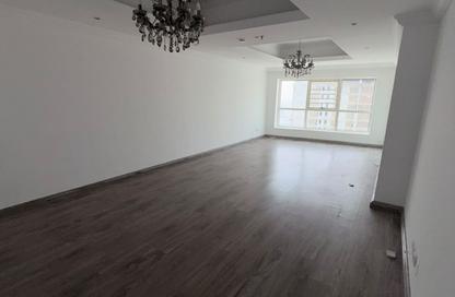 Apartment - 3 - 4 for sale in Al Khan Corniche - Al Khan - Sharjah