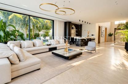 Villa - 5 - 6 for sale in Garden Homes Frond M - Garden Homes - Palm Jumeirah - Dubai