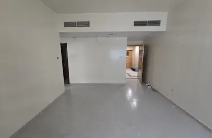 Apartment - 1 Bedroom - 2 Bathrooms for rent in Al Qulaya'ah - Al Sharq - Sharjah
