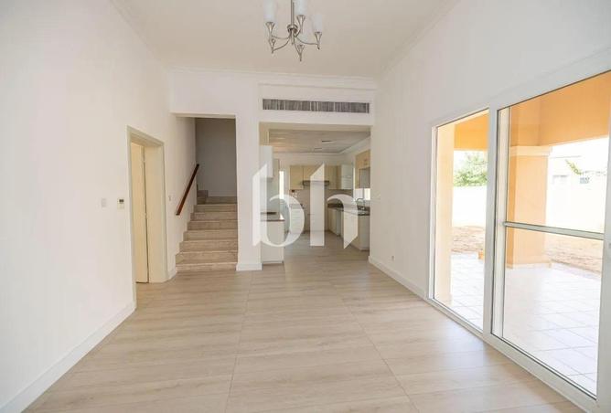 128364163 - Property Image 2