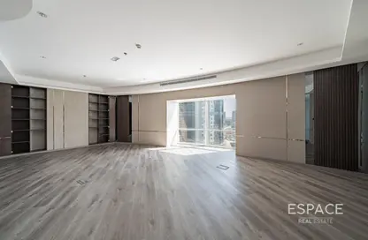 مكتب - استوديو - 2 حمامات للايجار في برج بارك - شارع الشيخ زايد - دبي