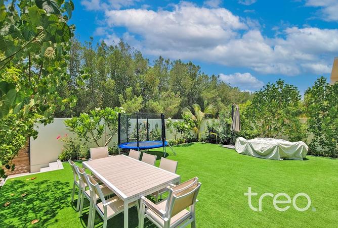 Exclusive | Large Plot | Tree Line View — photo 2