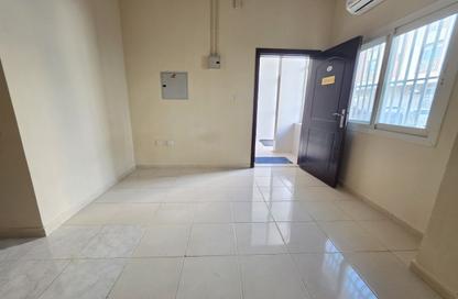 Apartment - Studio - 1 for rent in Muwailih Building - Muwaileh - Sharjah