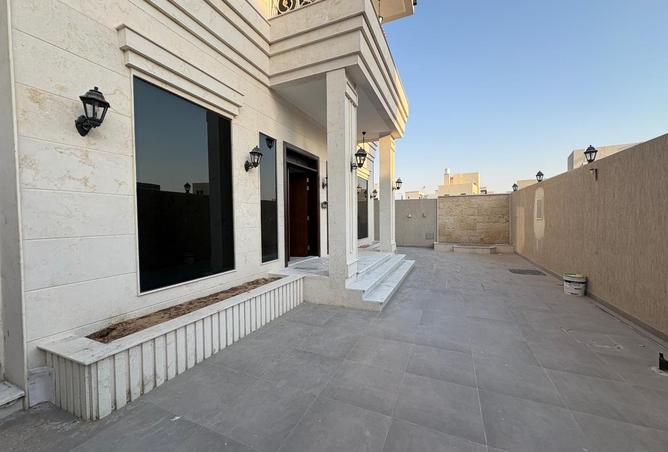 112288020 - Property Image 2