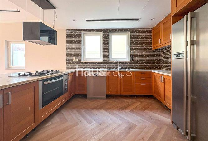 91817608 - Property Image 2