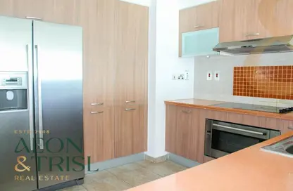 Apartment - 2 Bedrooms - 2 Bathrooms for rent in Marina Residences 4 - Marina Residences - Palm Jumeirah - Dubai