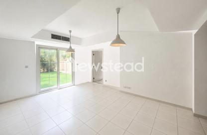Villa - 2 Bedrooms - 3 Bathrooms for rent in Springs 3 - The Springs - Dubai