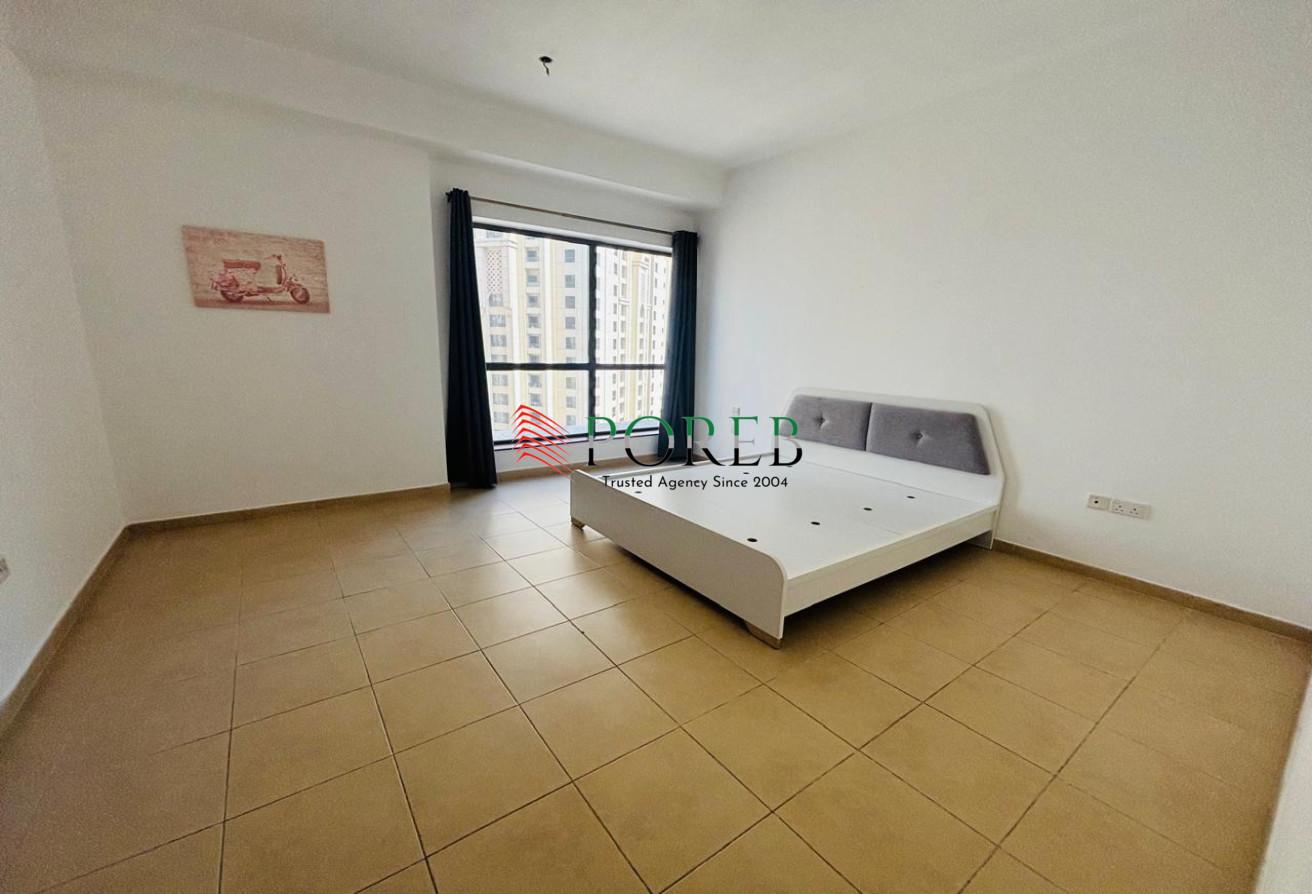 Partial Sea View | Huge 1BR | Vacant end of July photo 4