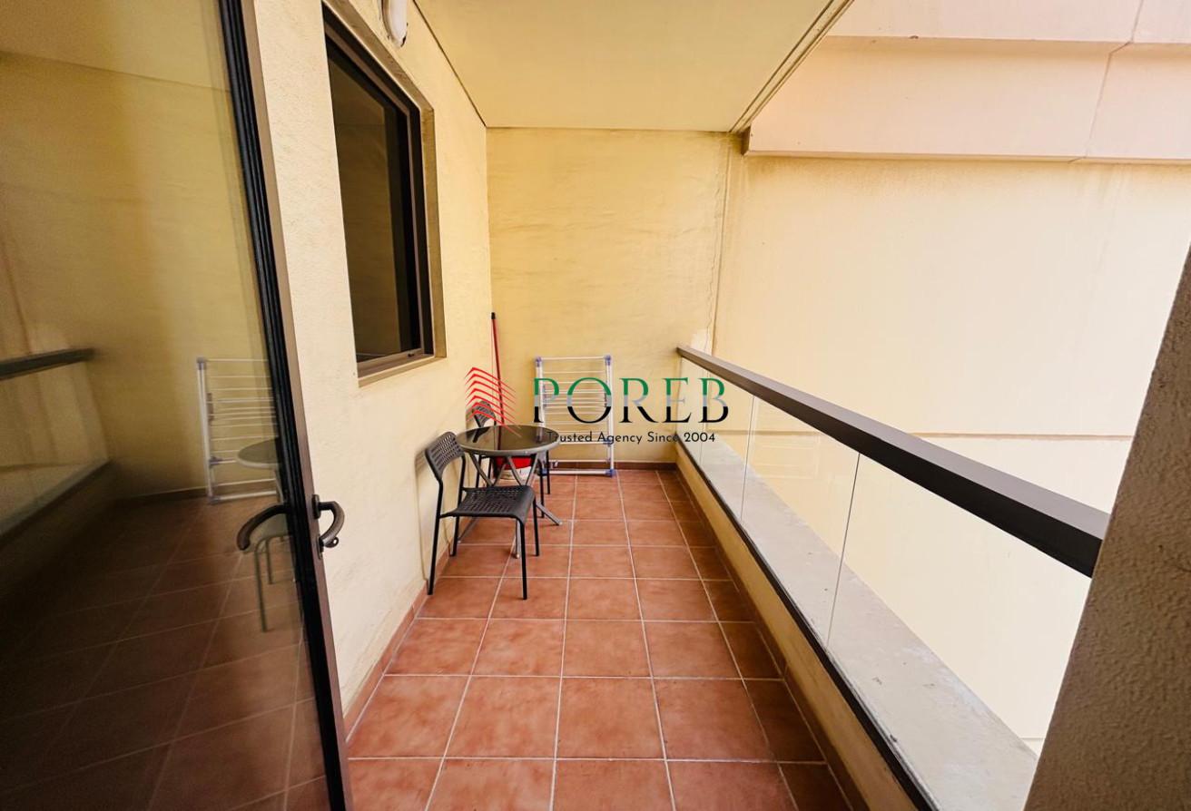Partial Sea View | Huge 1BR | Vacant end of July photo 3