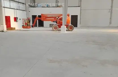 مستودع - استوديو - 2 حمامات للايجار في أم الثعوب - أم القيوين