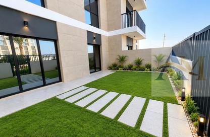 Apartment - 1 - 2 for sale in Jawaher Residences 1 - Jawaher Residences - Maryam Island - Al Khan - Sharjah