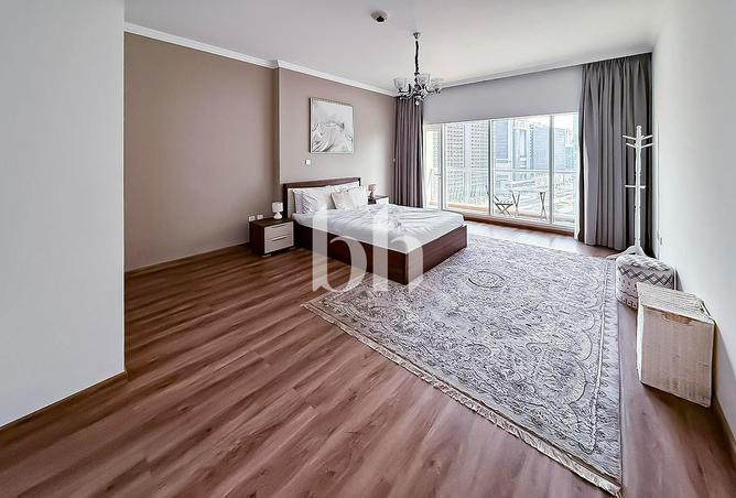 Fully Furnished | Upgraded | Flexible Cheques photo 3