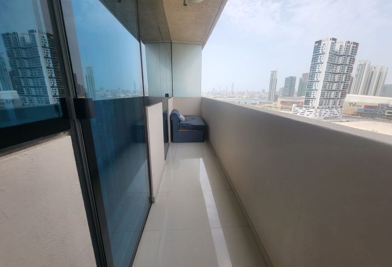 Elegant 1BR | Balcony | Upcoming in April