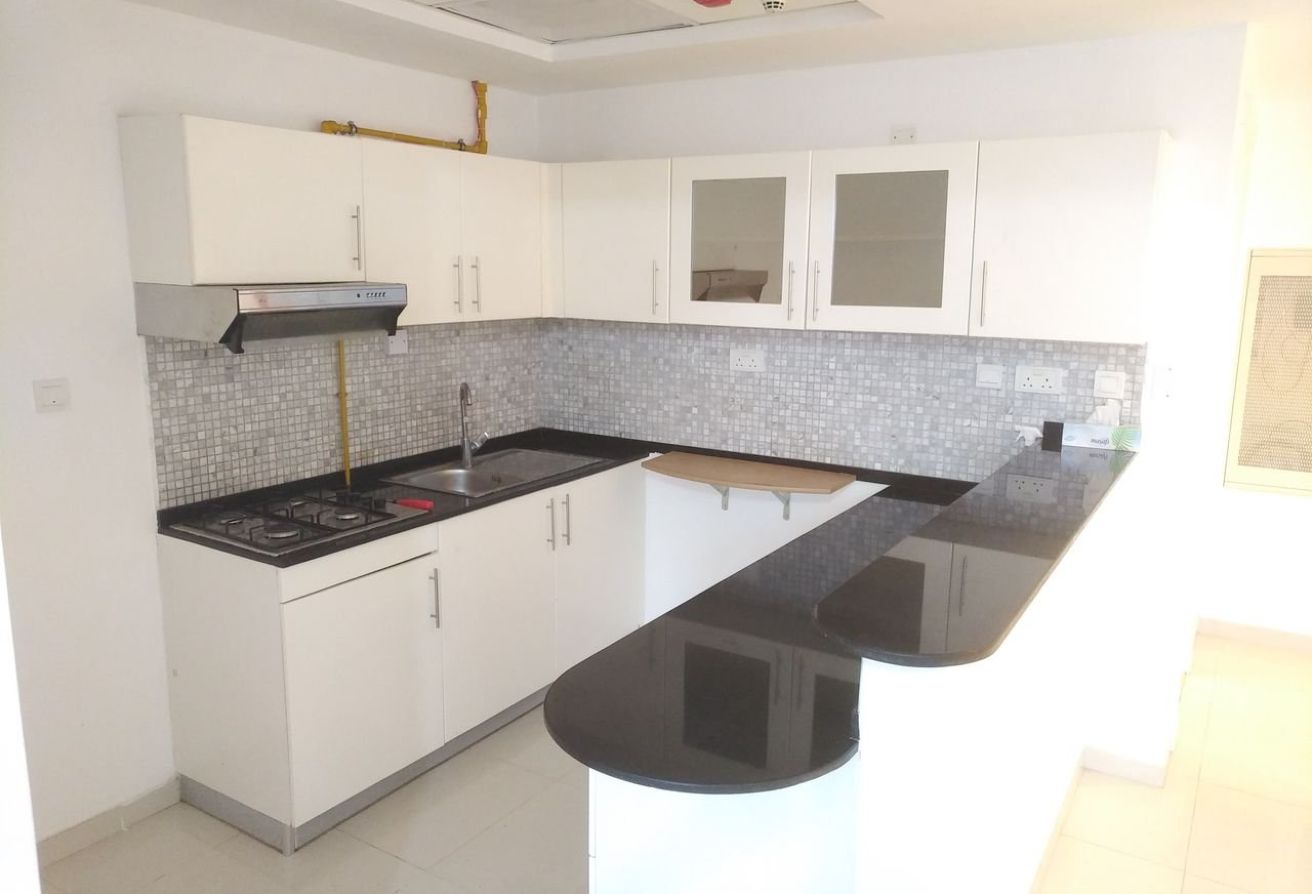 Elegant 1BR | Balcony | Upcoming in April